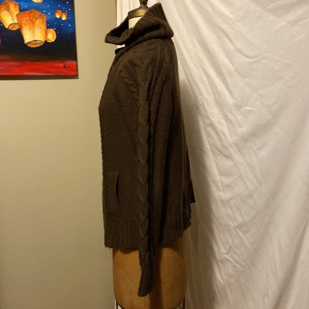 Sweater - Picture 7 of 11